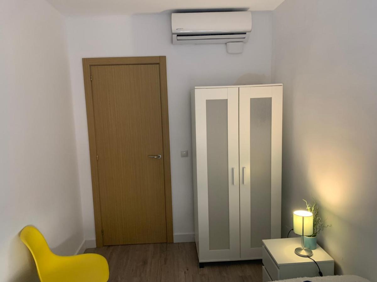 Centro Grupos Malaga Parking Gratis 3 Apartment Exterior photo
